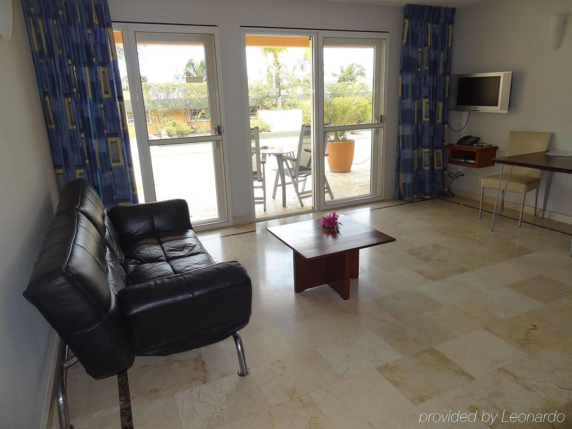 Bonaire Seaside Apartments Bagian luar foto