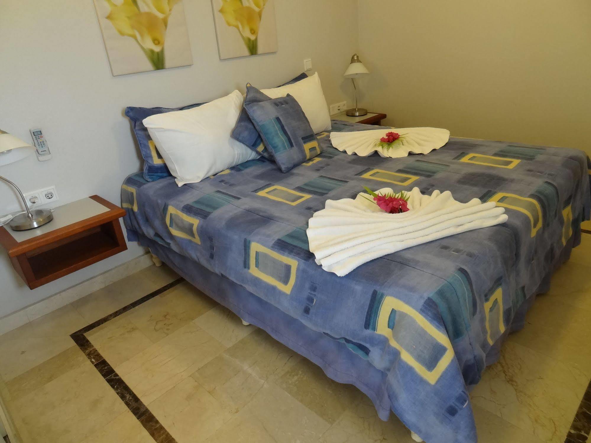 Bonaire Seaside Apartments Bagian luar foto